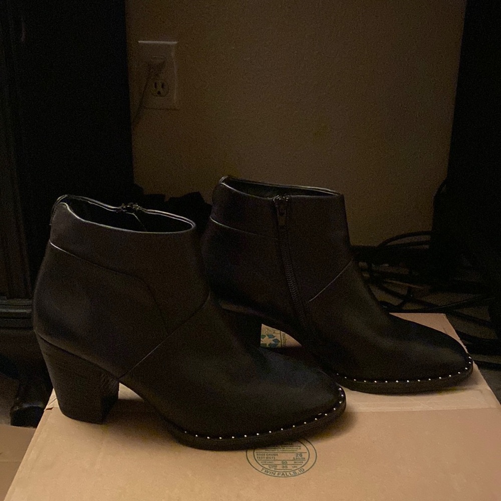 Paul Green Leather Black Ankle Boots